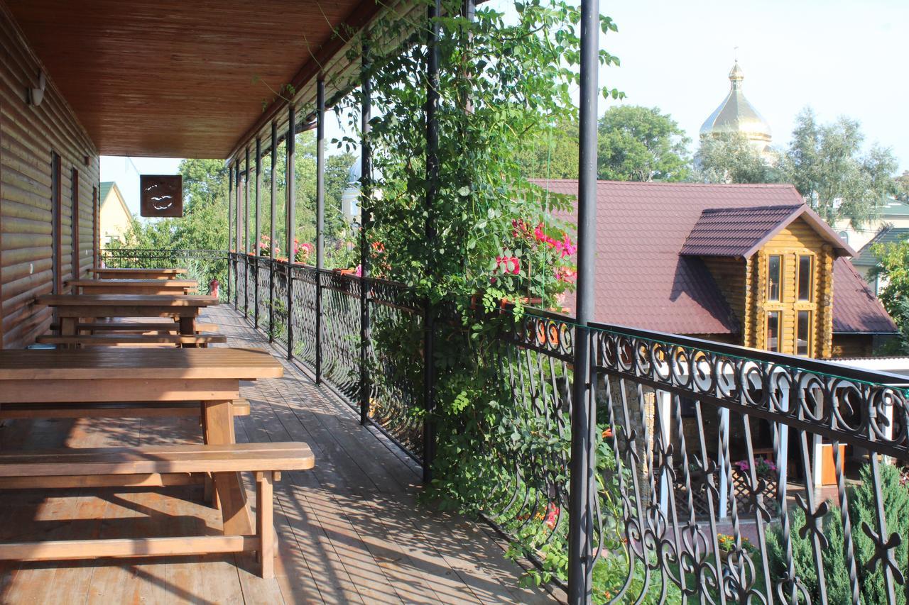 Hotel-Complex Mizh Triokh Ozer Свитязь Экстерьер фото