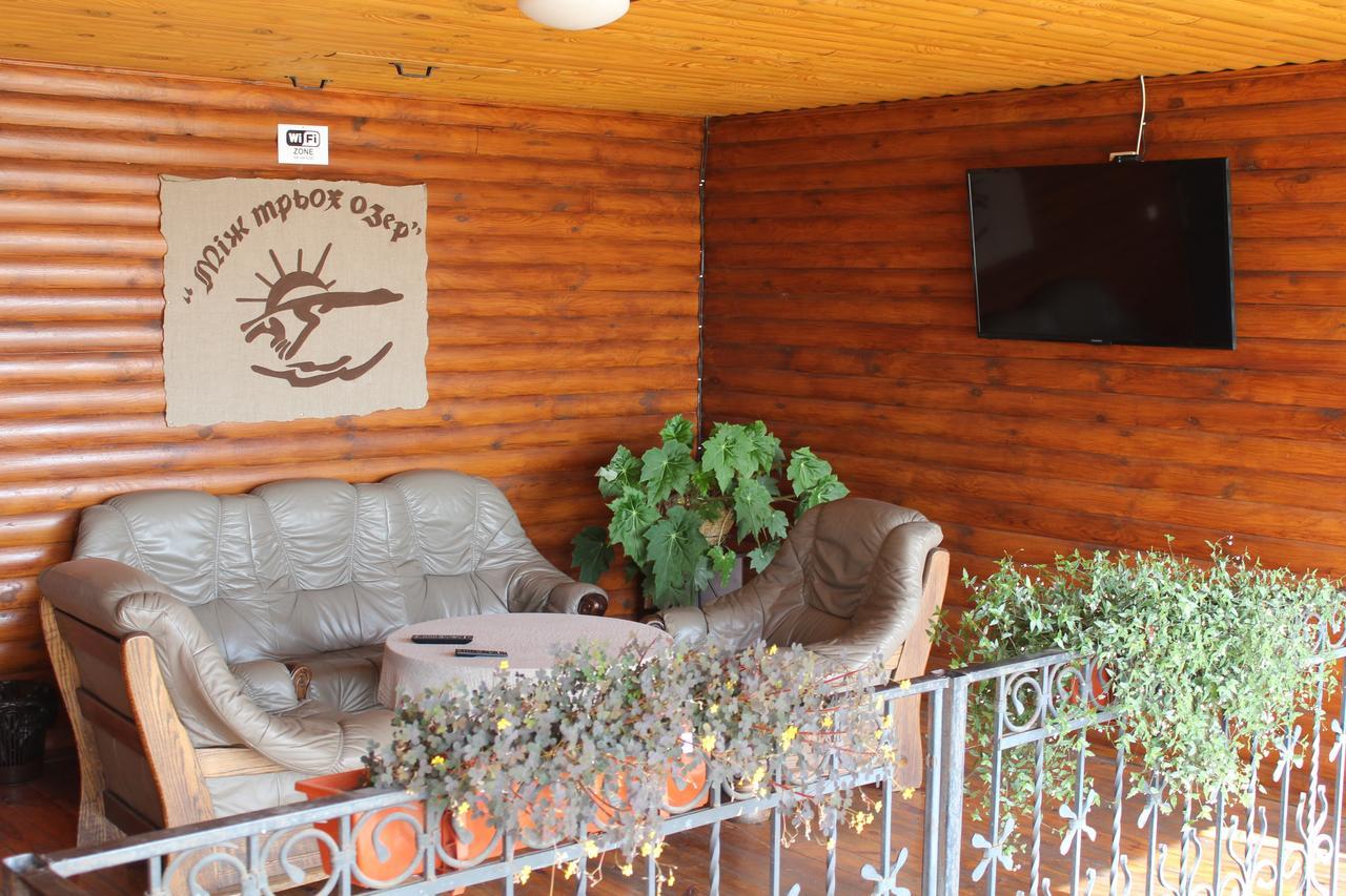 Hotel-Complex Mizh Triokh Ozer Свитязь Экстерьер фото