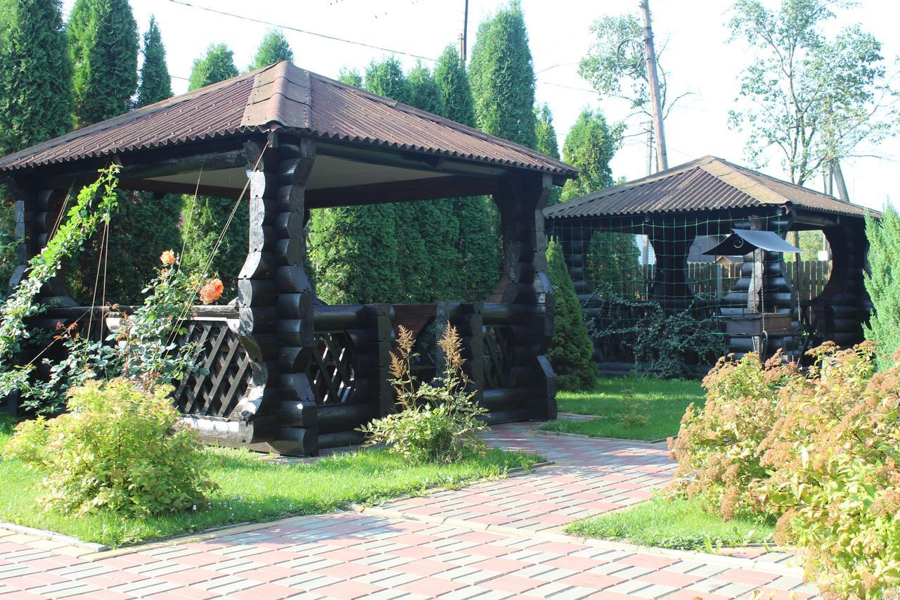 Hotel-Complex Mizh Triokh Ozer Свитязь Экстерьер фото