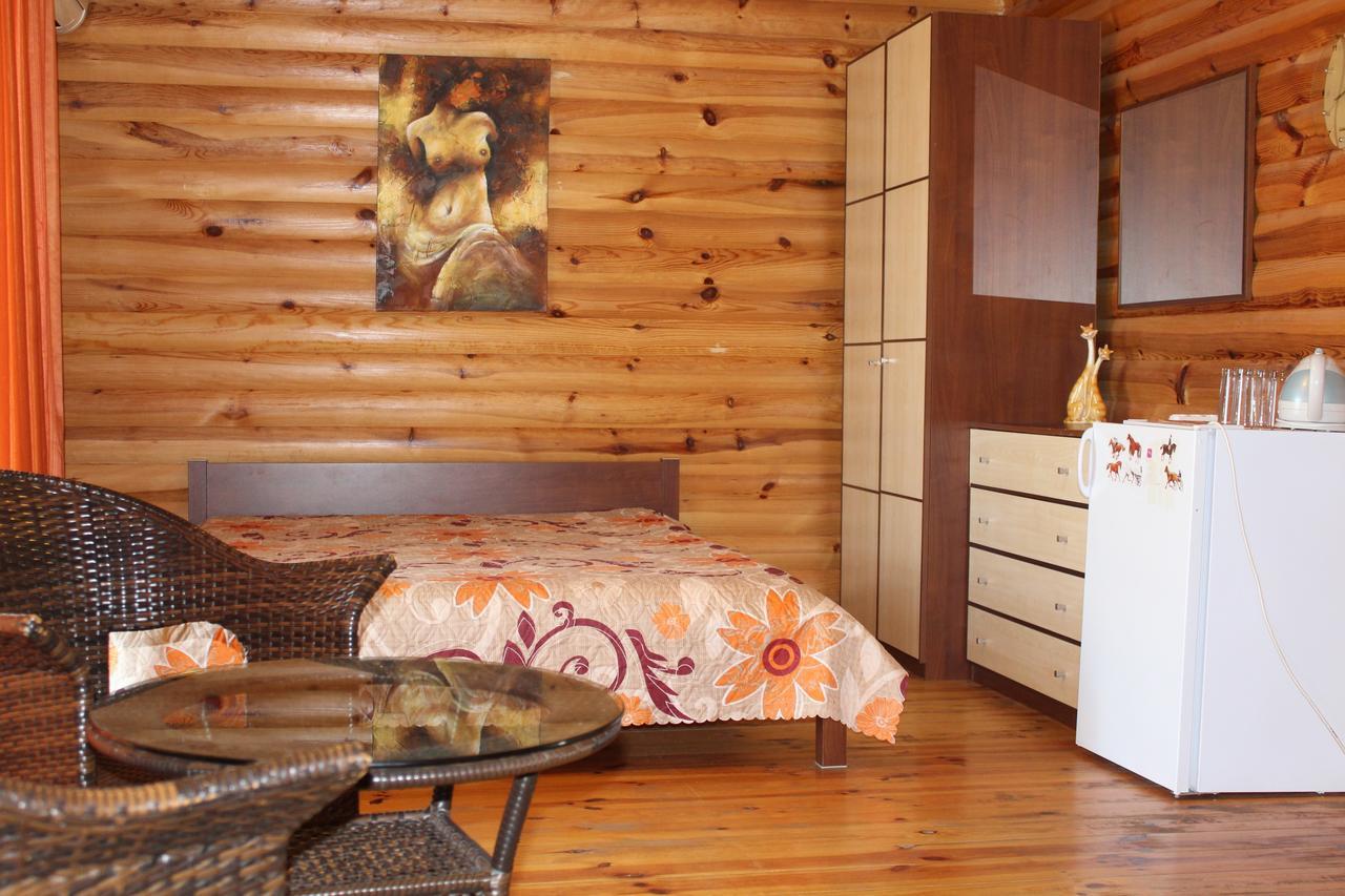 Hotel-Complex Mizh Triokh Ozer Свитязь Экстерьер фото